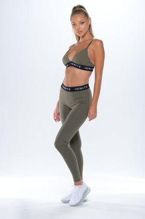 Women's Set Ignite Set, Green Sports Bra, Ignite Sports Bra, Ignite leggings, Ignite Dan Bizerian Model, Ignite Model