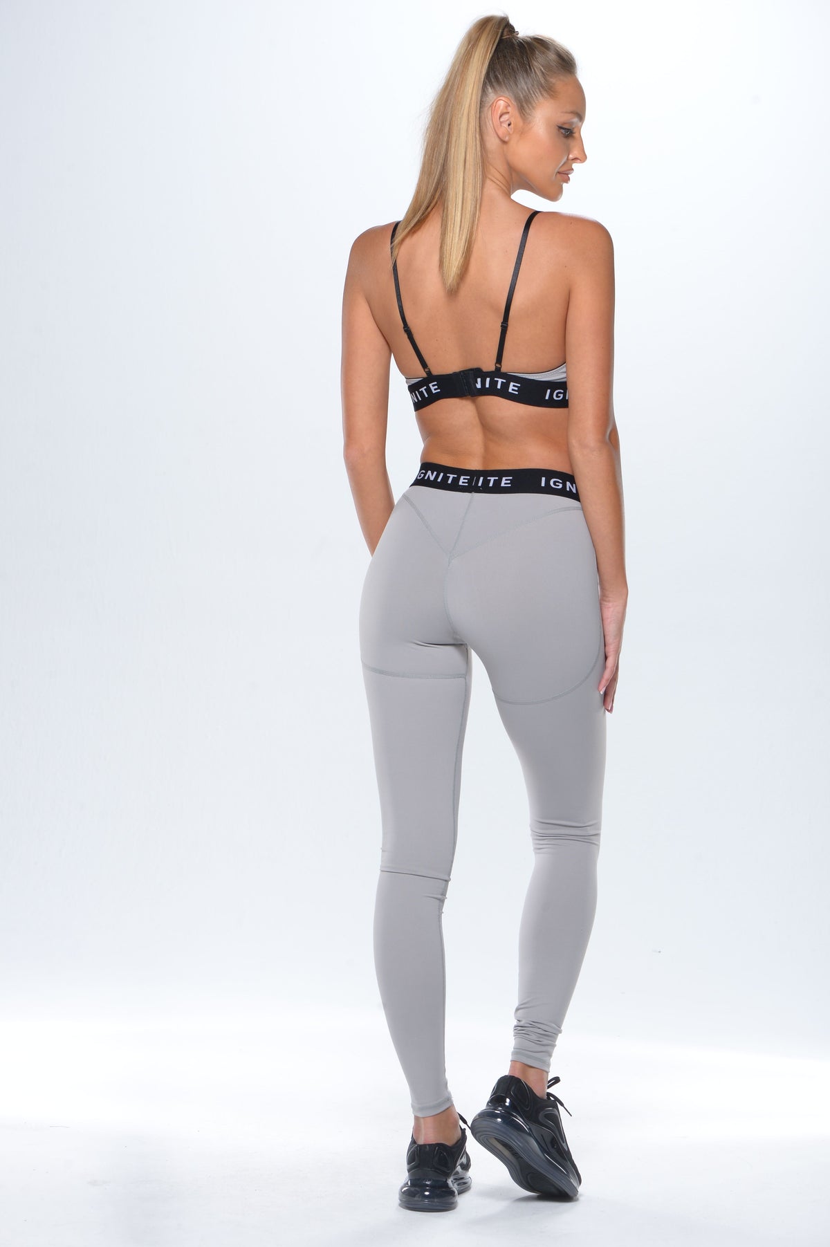Grey Leggings, Women's Set Ignite Set, Grey Sports Bra, Ignite Sports Bra, Ignite leggings, Ignite Dan Bizerian Model, Ignite Model